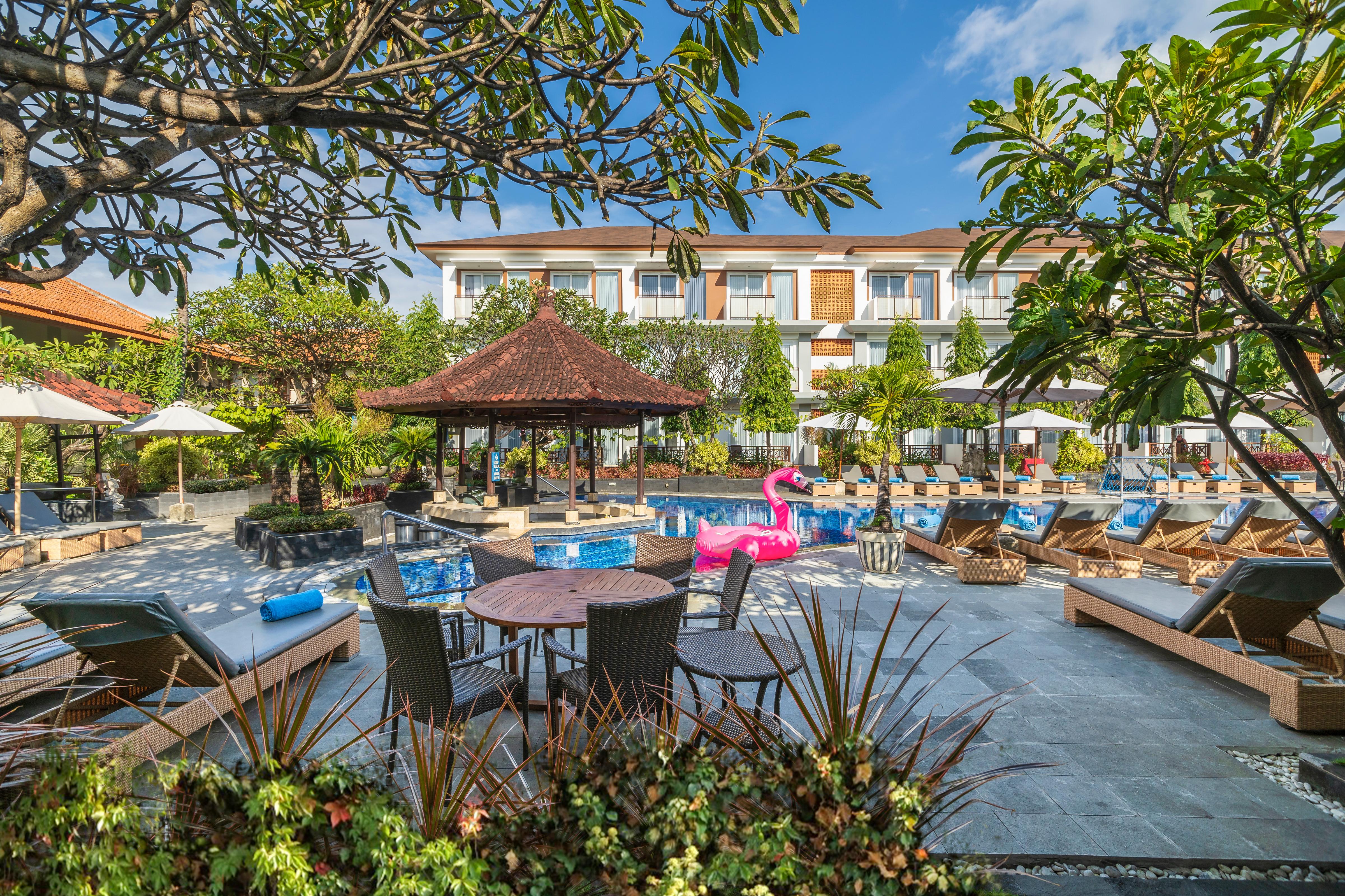 Kuta Beach Club Hotel Екстер'єр фото