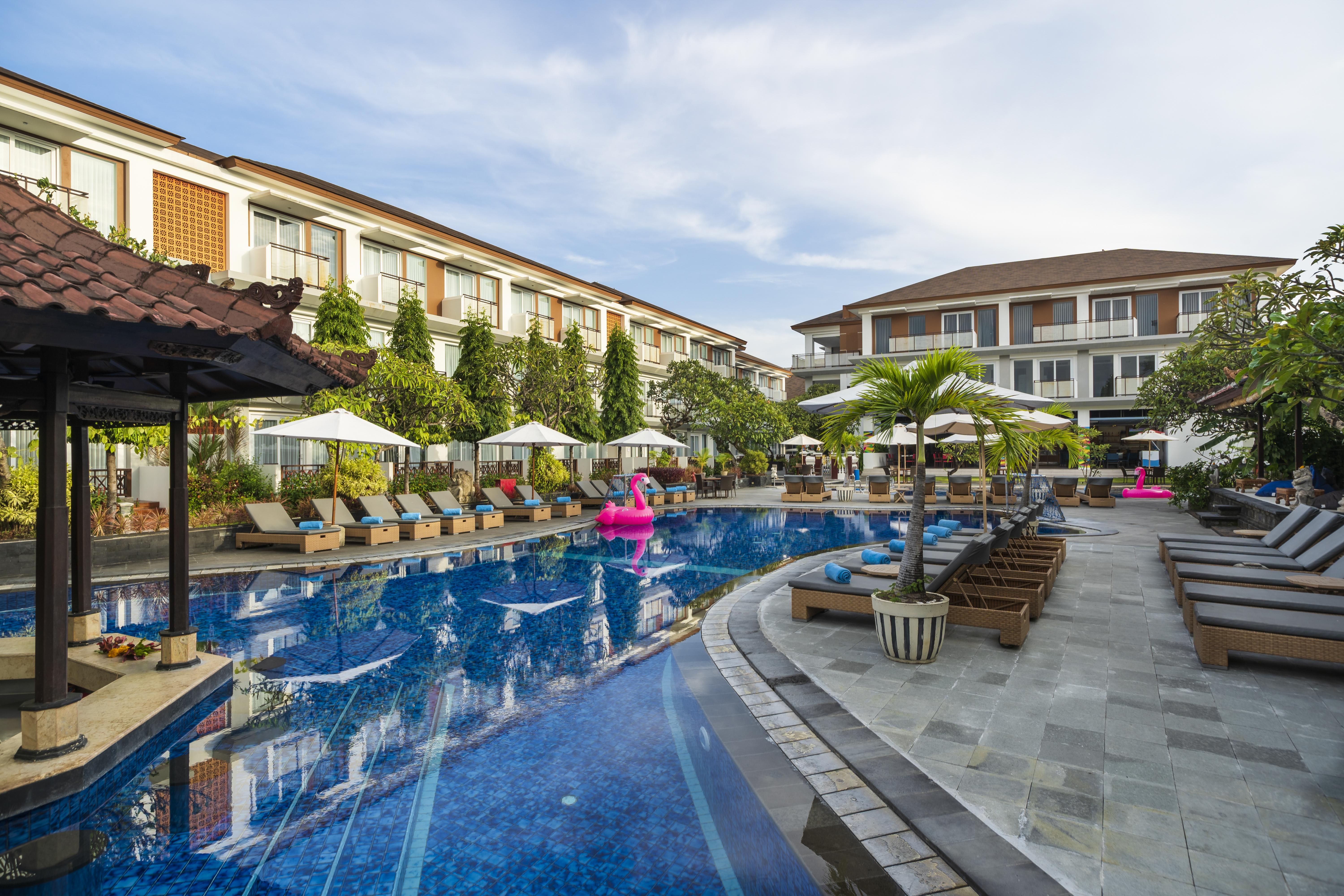 Kuta Beach Club Hotel Екстер'єр фото